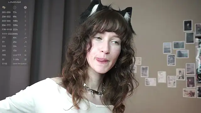 XXX chat uživo modela DellaLeck