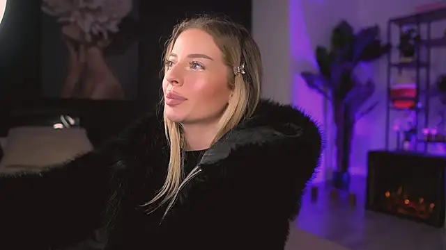 SerenaNoir's Live XXX Chat