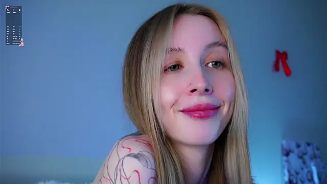 EugeniaEarl's Live XXX Chat