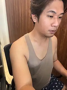 XXX chat uživo modela Titanryu
