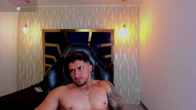 Brad_Summer Live XXX-Chat