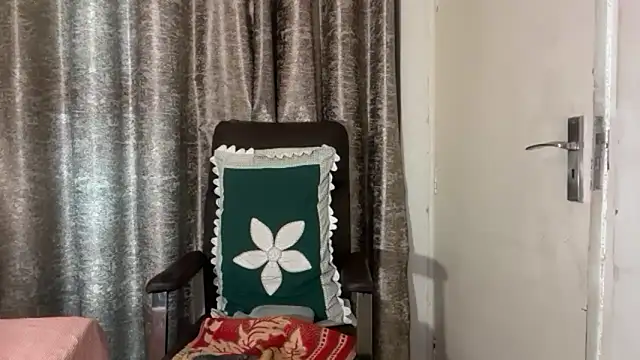 Cupid_of_Hearts Show Webcam