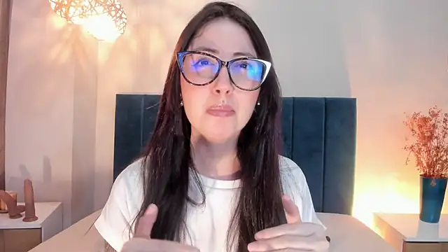 Emilywatsonn Live XXX-Chat