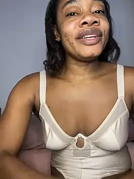 _yisela_'s Live XXX Chat