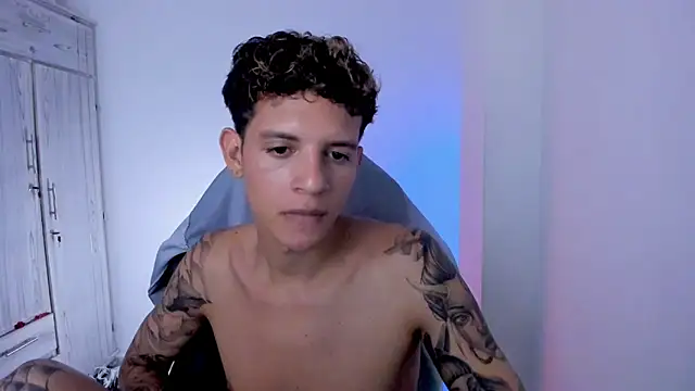 tylernova Show Webcam