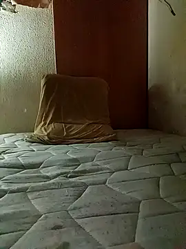 دردشة Rickrow666 الجنسية المباشرة