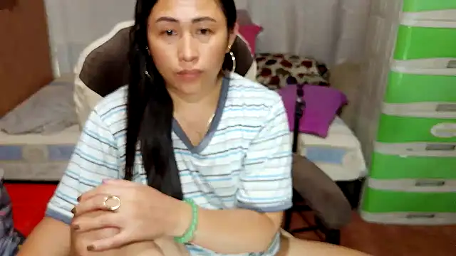 Filipina_Desire's Live XXX Chat