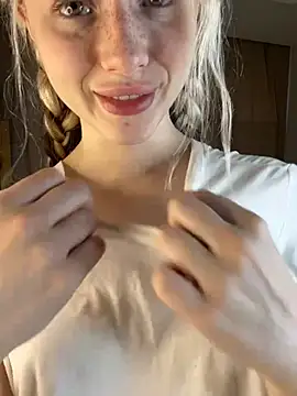KittiLin's Webcam Show