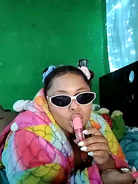 Nikita_Glam Adlı Modelin Canlı XXX Sohbeti