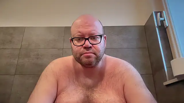 theitalianbear's Live XXX Chat