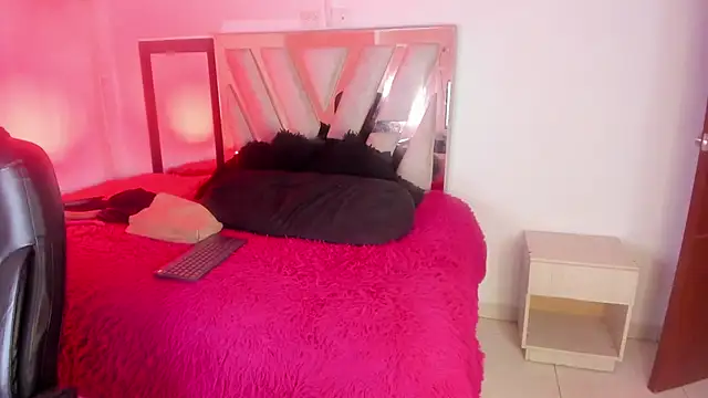 Ebonynaughty's Webcam Show