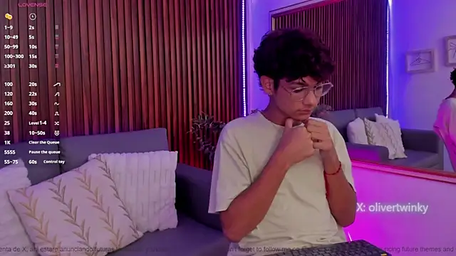 Chat XXX ao vivo de Oliver20__