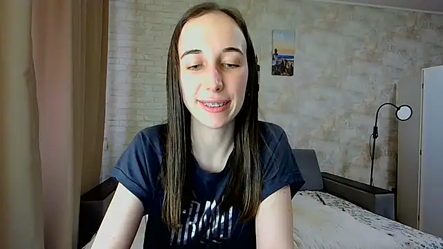 Anika_bloom Adlı Modelin Canlı XXX Sohbeti
