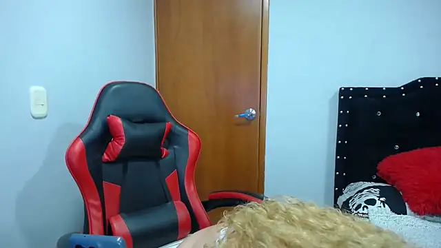 Ursulawhite69's Live XXX Chat