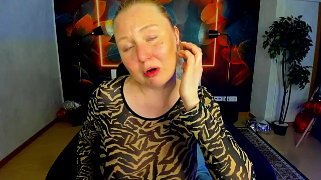 scent__of_woman Live XXX Chat