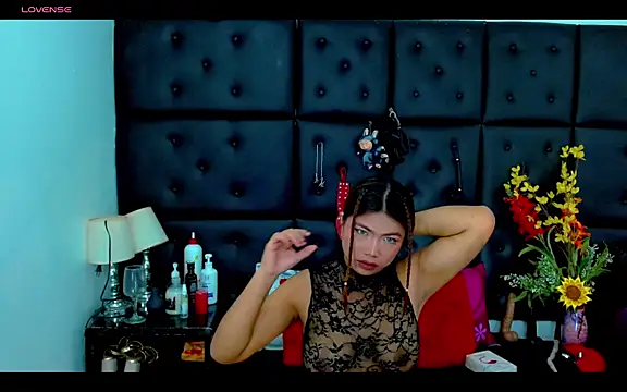 Chatroom XXX en direct de Cloelombard