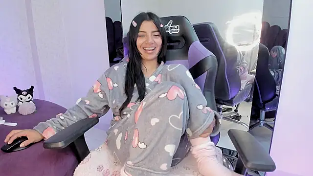 sofi_soft_ Live XXX Chat