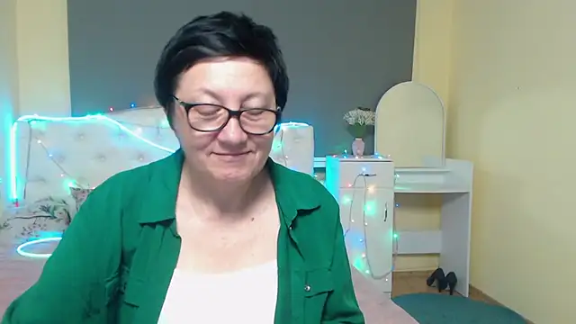 EmilyL0ve Chat XXX in diretta