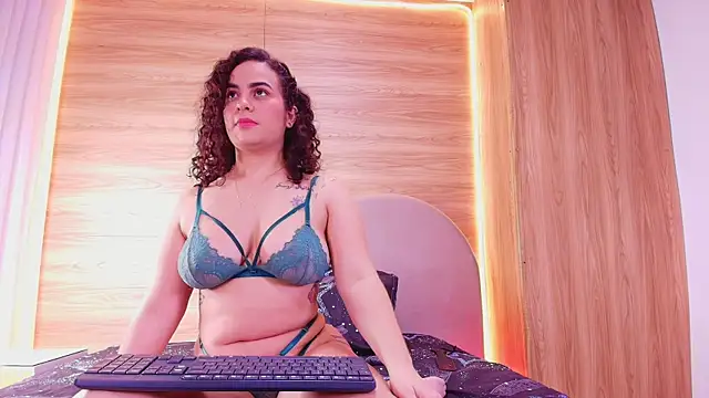 Chat XXX ao vivo de kiara_lp