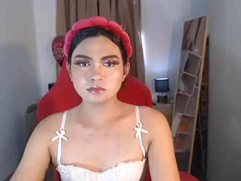 Pokazy przed kamerką – seductive_chloe31
