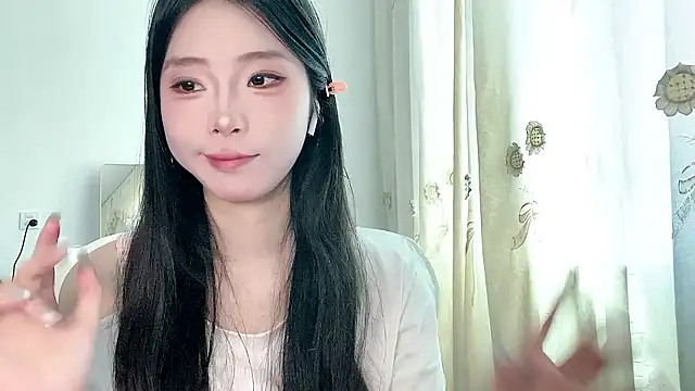 yiyibaby2026's Webcam Show