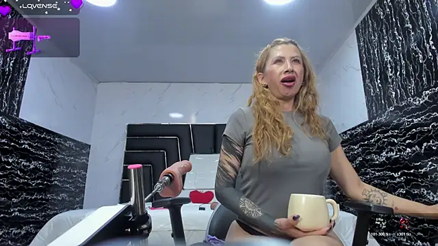 Chat XXX ao vivo de Ladyy_Scarlett