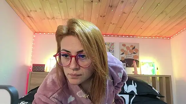Victoria_Fallon: вебкам-шоу