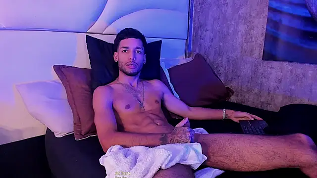 Thiagoferreti's Webcam Show