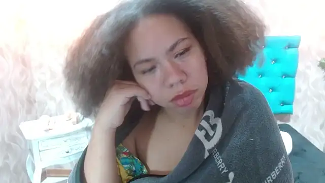 KeniaLovex Chat XXX in diretta
