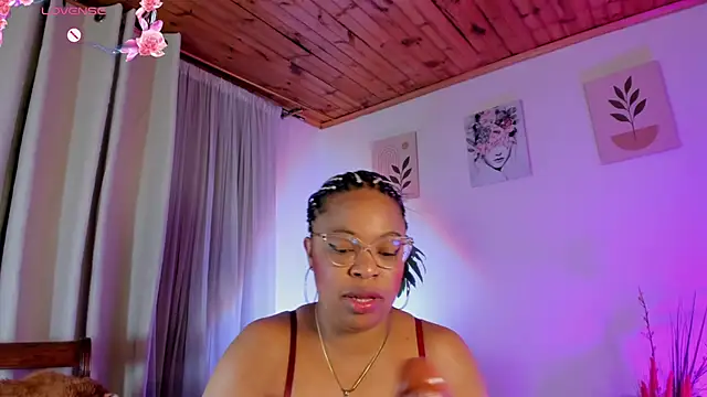 Imlauraa's Live XXX Chat