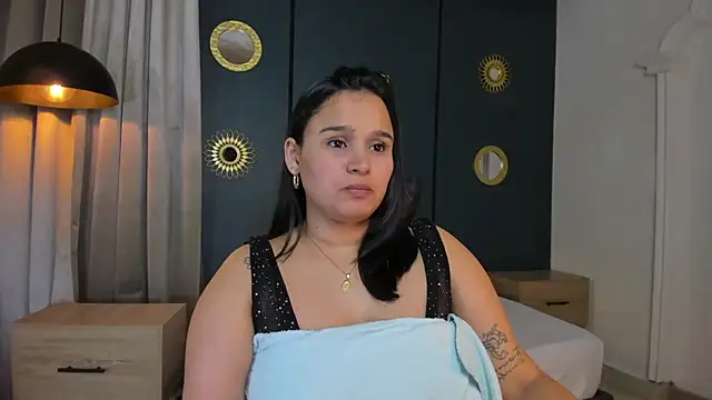 lia_sexx19 Adlı Modelin Canlı XXX Sohbeti
