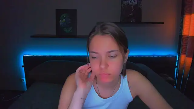 AlexaBarkley Adlı Modelin Canlı XXX Sohbeti