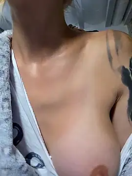 แชท XXX สดของ kylie_blck