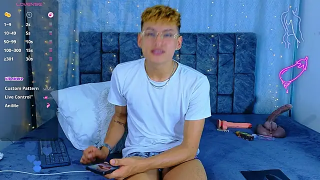 NicolasTorrez webcam show