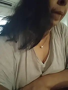 Онлайн чат XXX NakedMILFx