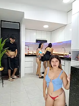 royalgirls_x 在線直播表演