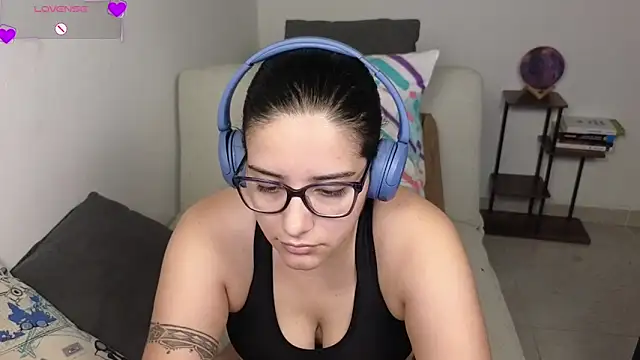 blue__moon_ Adlı Modelin Canlı XXX Sohbeti