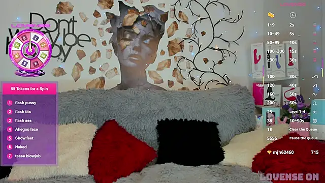 Chat +18 de Tara_Bloss ao vivo