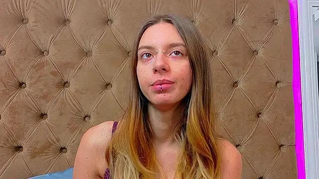 Czat XXX na żywo – CoraVex