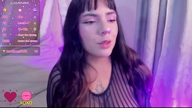 Chat +18 de xhinata_hyugax ao vivo
