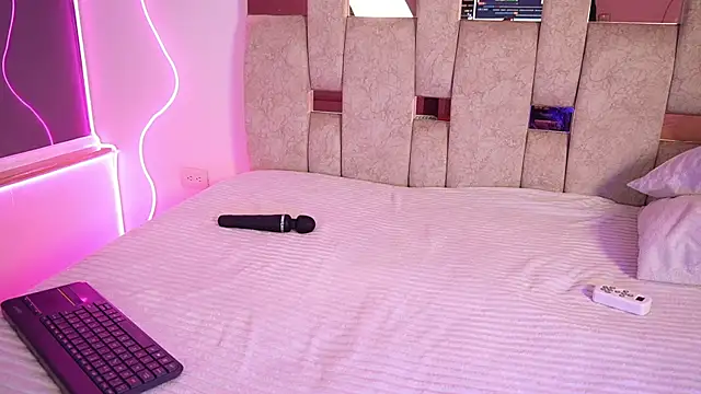 XXX chat uživo modela Petitte_Mussa