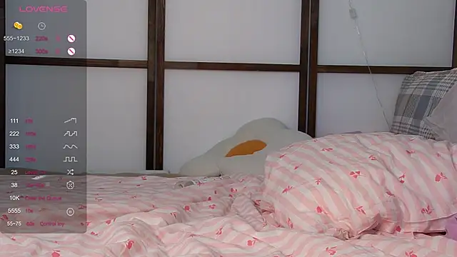KellybbfaceのライブXXXチャット