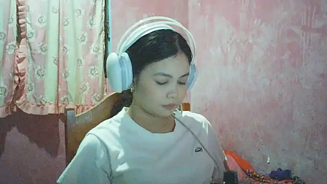 Živý XXX chat DessertFlower