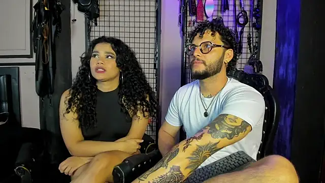 Twisted_Fantasy's Live XXX Chat