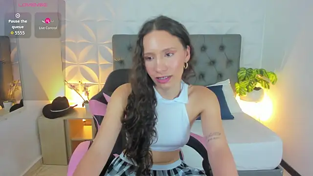 valeryn__rosse Adlı Modelin Canlı XXX Sohbeti