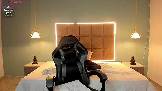 AlejooTwink Adlı Modelin Canlı XXX Sohbeti