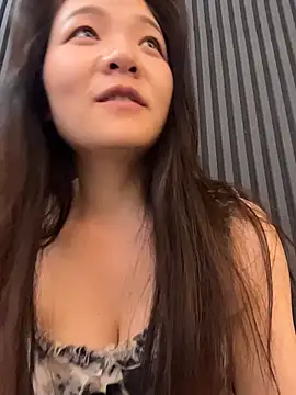 xiaochengzi505 即時 XXX 聊天