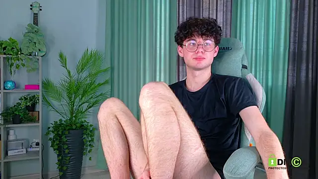 moon_Gloww's Webcam Show