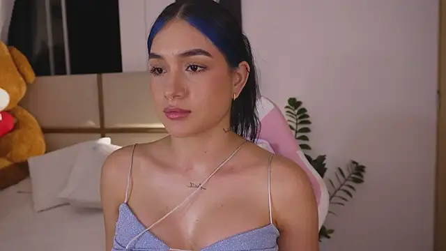 Онлайн чат XXX AnnyHizzle