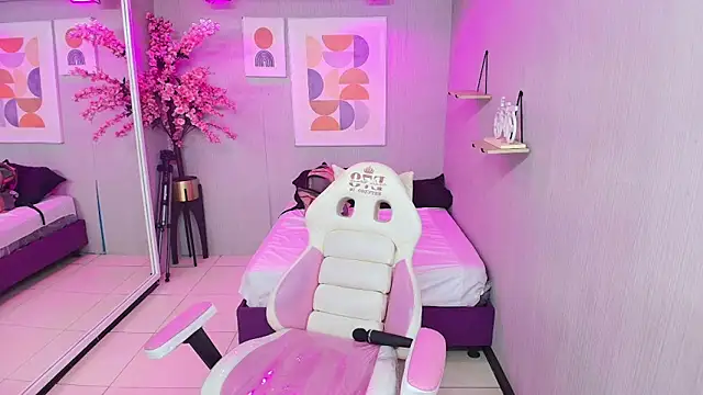 Czat XXX na żywo – Maggy_t18